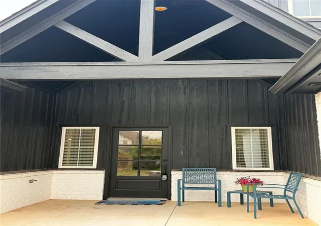 Photo 4 of Single family home for sale at 10820 Wild Horse Crk Dr, Yukon, OK 73099 | MLS# 1248154 | Listing updated on 2026-10-07