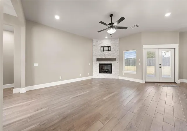 Photo 3 of Single family home for sale at 10820 Wild Horse Crk Dr, Yukon, OK 73099 | MLS# 1248154 | Listing updated on 2026-10-07