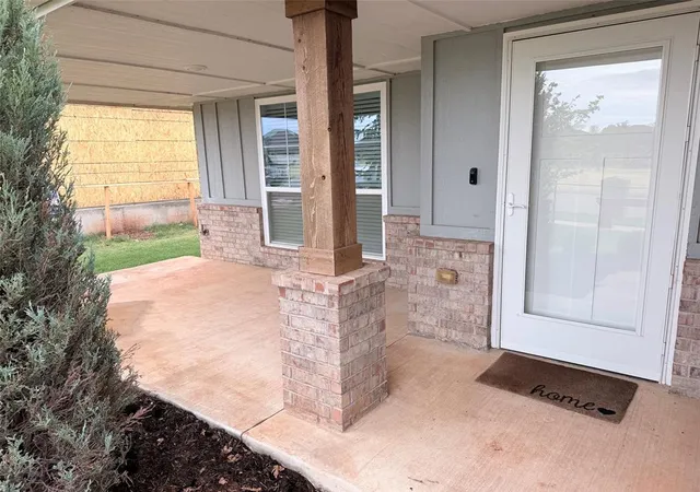 Photo 3 of Single family home for sale at 18137 Autumn Grv Dr, Edmond, OK 73012 | MLS# 1248158 | Listing updated on 2026-09-18