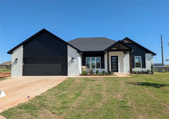 Single family home for sale at 5012 Fieldstone Dr, Oklahoma City, OK 73179 | MLS# 1248160