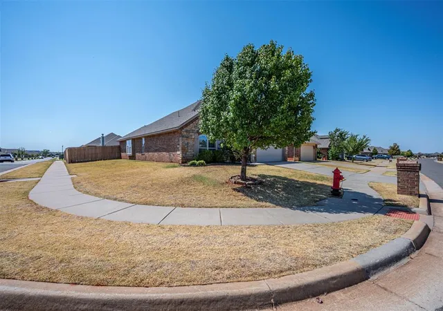 Photo 3 of Sale Pending at 3300 NW 160th Street, Edmond, OK 73013 | MLS# 1248162 | Listing updated on 2026-09-13
