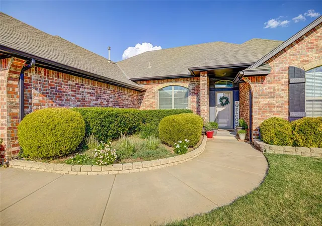 Photo 2 of Single family home for sale at 3212 Pin Oak Rd, Oklahoma City, OK 73170 | MLS# 1248172 | Listing updated on 2026-09-23