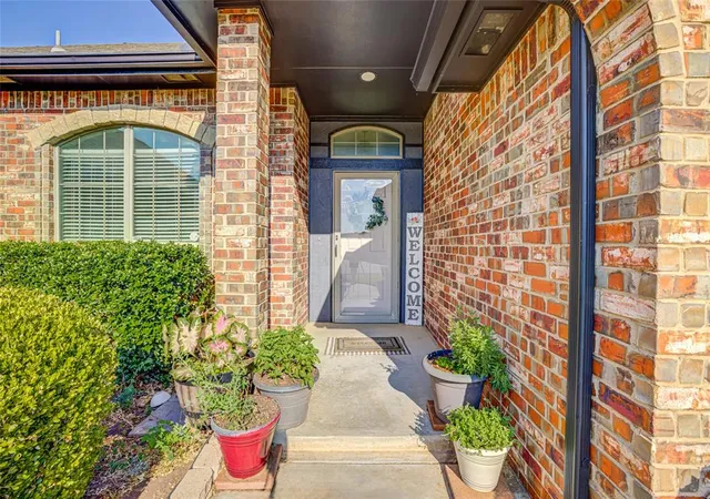Photo 3 of Single family home for sale at 3212 Pin Oak Rd, Oklahoma City, OK 73170 | MLS# 1248172 | Listing updated on 2026-09-23