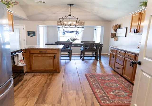 Photo 4 of Single family home for sale at 4412 Applegate Dr, Moore, OK 73160 | MLS# 1248193 | Listing updated on 2026-09-12