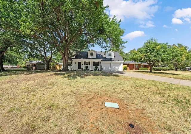 Photo 2 of Single family home for sale at 1632 Rosemont Dr, Norman, OK 73072 | MLS# 1248195 | Listing updated on 2026-10-13