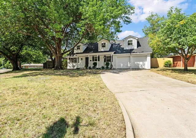 Photo 3 of Single family home for sale at 1632 Rosemont Dr, Norman, OK 73072 | MLS# 1248195 | Listing updated on 2026-10-13