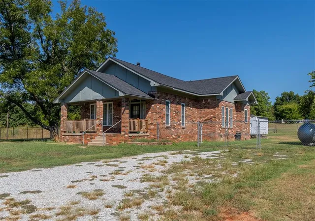 Photo 1 of Single family home for sale at 30733 E County Rd 1570, Pauls Valley, OK 73075 | MLS# 1248271 | Listing updated on 2026-09-15
