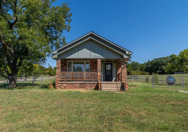 Photo 3 of Single family home for sale at 30733 E County Rd 1570, Pauls Valley, OK 73075 | MLS# 1248271 | Listing updated on 2026-09-15