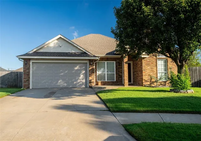 Photo 1 of Single family home for sale at 621 Sally Ct, Moore, OK 73160 | MLS# 1248272 | Listing updated on 2026-09-13