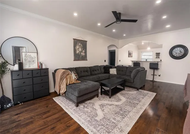 Photo 3 of Single family home for sale at 621 Sally Ct, Moore, OK 73160 | MLS# 1248272 | Listing updated on 2026-09-13