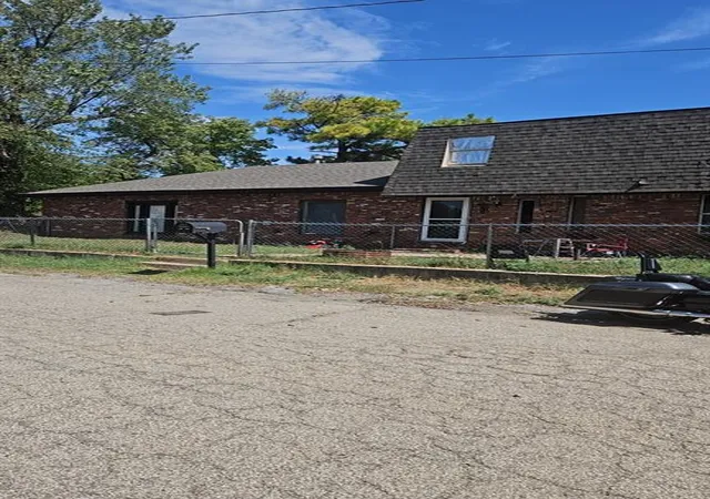 Photo 2 of Single family home for sale at 821 W Moses St, Cushing, OK 74023 | MLS# 1248277 | Listing updated on 2026-09-24
