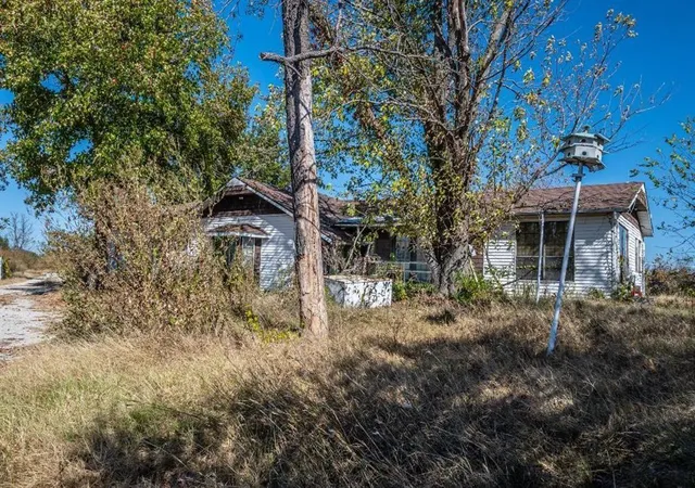 Photo 4 of Sale Pending at 12654 County Rd 3580, Ada, OK 74820 | MLS# 1248281 | Listing updated on 2026-09-20