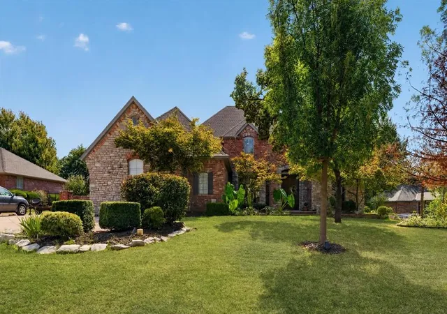 Single family home for sale at 432 Hollowdale, Edmond, OK 73003 | MLS# 1248295