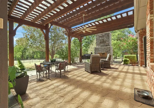 Photo 1 of Single family home for sale at 432 Hollowdale, Edmond, OK 73003 | MLS# 1248295 | Listing updated on 2026-09-25
