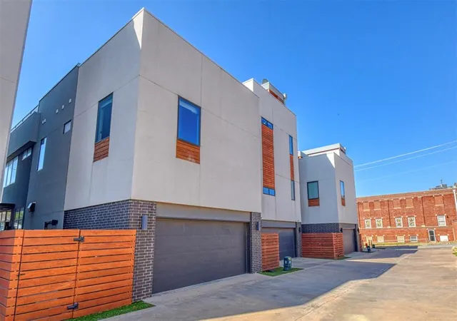 Photo 4 of Single family home for sale at 829 NW 6th Street, Oklahoma City, OK 73106 | MLS# 1248297 | Listing updated on 2026-09-30