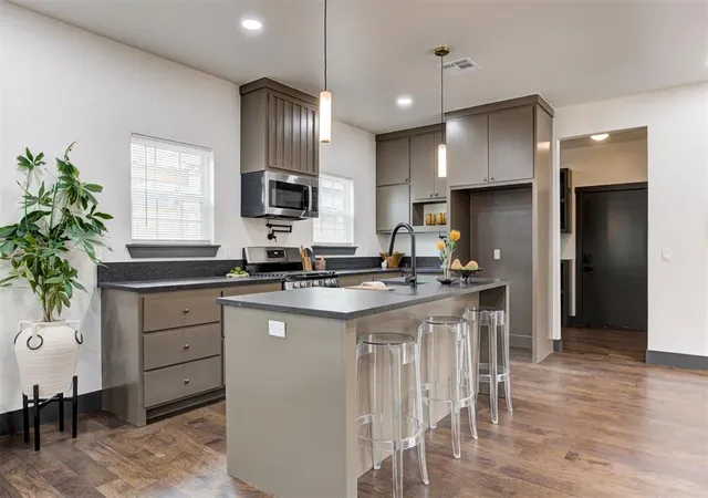 Photo 3 of Single family home for sale at 2114 N Fonshill Ave, Oklahoma City, OK 73111 | MLS# 1248300 | Listing updated on 2026-10-14