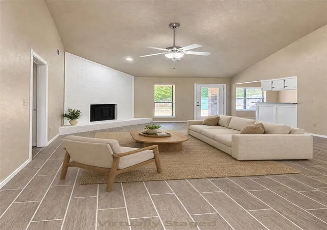 Photo 4 of Single family home for sale at 420 Crest Pl, Norman, OK 73071 | MLS# 1248313 | Listing updated on 2026-10-07