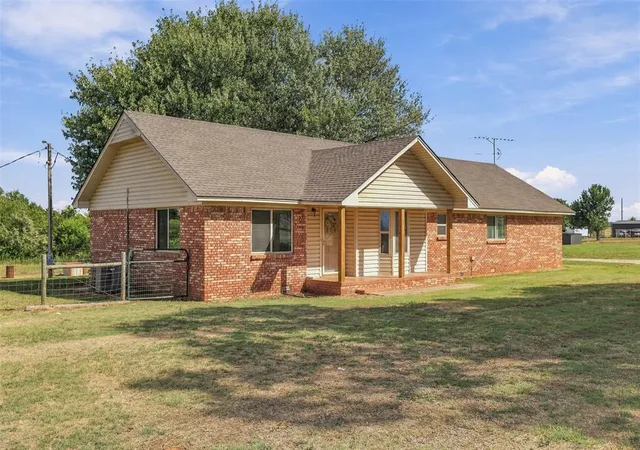 Photo 2 of Single family home for sale at 14031 N County Rd 3010, Lindsay, OK 73052 | MLS# 1248321 | Listing updated on 2026-09-18