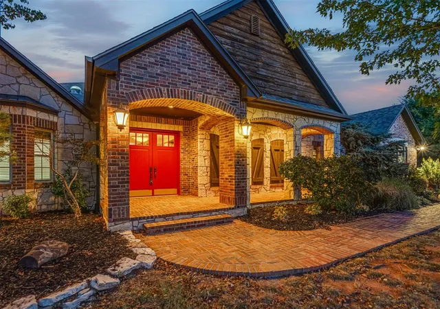 Photo 1 of Single family home for sale at 3301 Santa Rosa Ct, Norman, OK 73071 | MLS# 1248330 | Listing updated on 2026-10-08