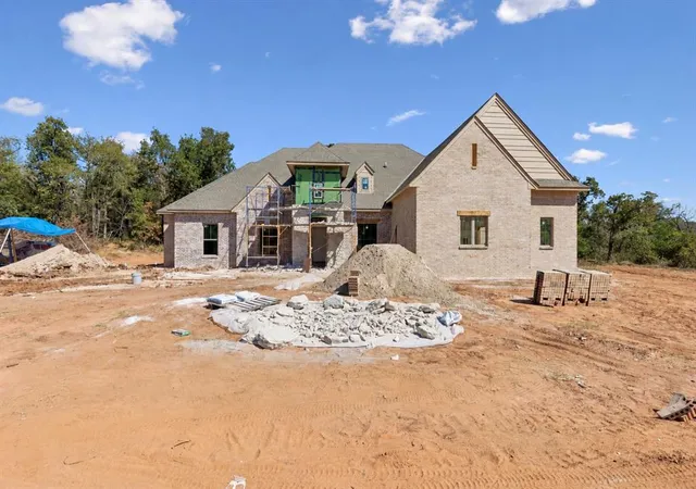 Photo 3 of Single family home for sale at 13197 Lost Crk Trl, Edmond, OK 73034 | MLS# 1248336 | Listing updated on 2026-09-19