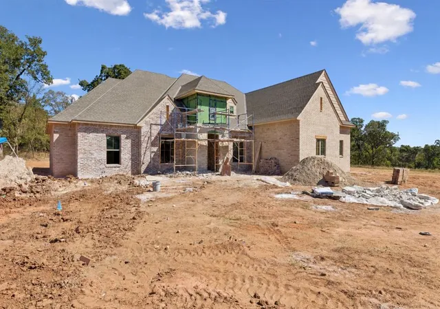 Photo 3 of Single family home for sale at 13197 Lost Crk Trl, Edmond, OK 73034 | MLS# 1248336 | Listing updated on 2026-09-19