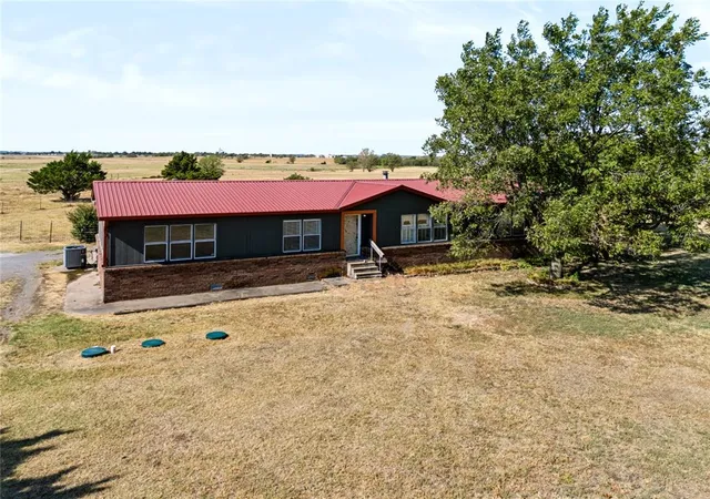 Photo 2 of Single family home for sale at 20270 Sw 59th Street, El Reno, OK 73036 | MLS# 1248338 | Listing updated on 2026-09-16