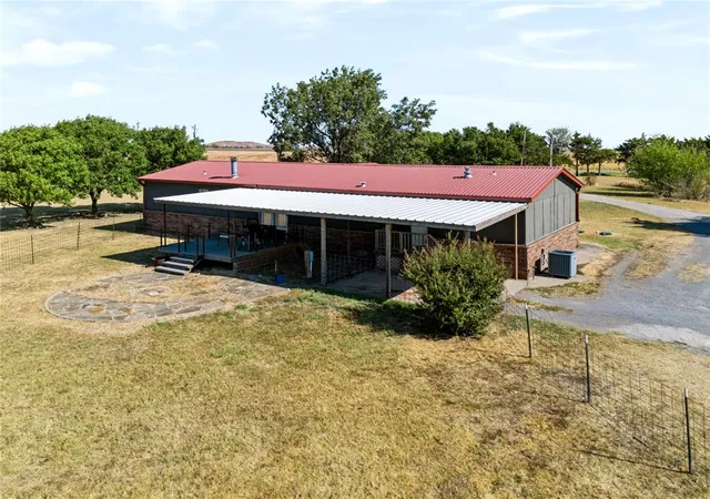 Photo 3 of Single family home for sale at 20270 SW 59th Street, El Reno, OK 73036 | MLS# 1248338 | Listing updated on 2026-09-16