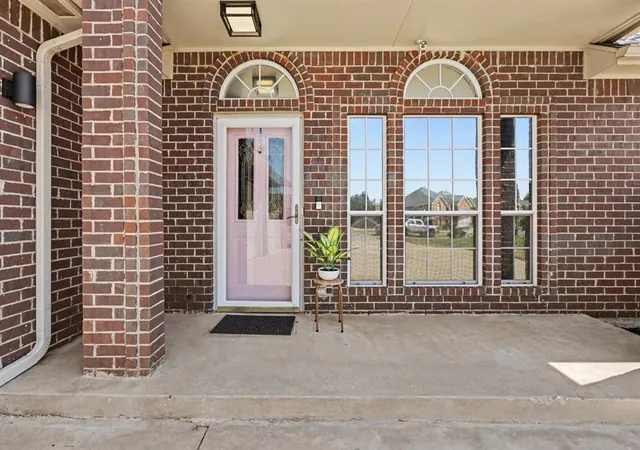 Photo 3 of Sale Pending at 4820 Rocky Rd, Yukon, OK 73099 | MLS# 1248343 | Listing updated on 2026-09-19