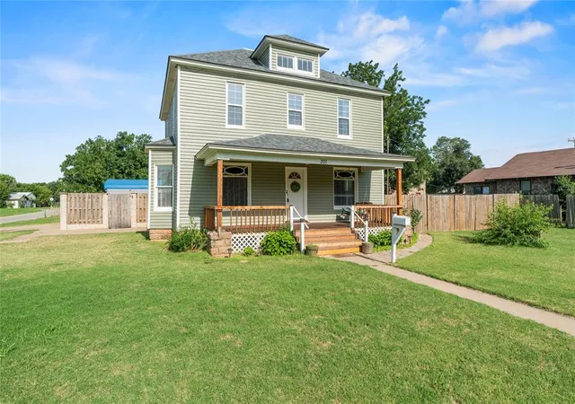 Photo 1 of Single family home for sale at 301 N Wikoff Ave, Watonga, OK 73772 | MLS# 1248344 | Listing updated on 2026-10-09