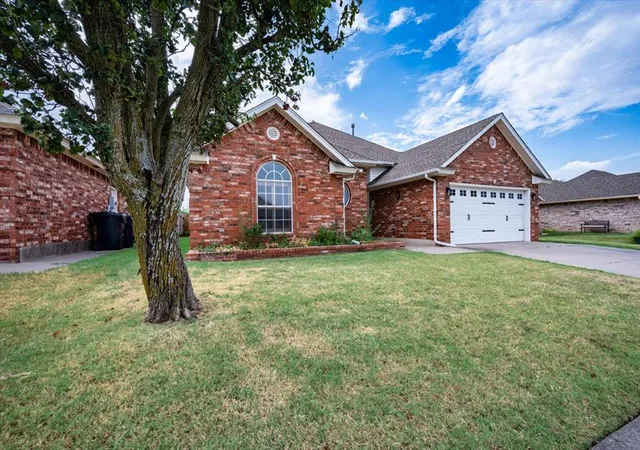 Photo 1 of Single family home for sale at 620 Sw 154th Place, Oklahoma City, OK 73170 | MLS# 1248353 | Listing updated on 2026-09-12