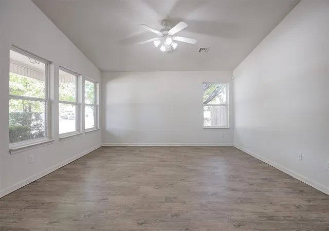 Photo 3 of Sale Pending at 15500 Acacia Rd, Oklahoma City, OK 73170 | MLS# 1248384 | Listing updated on 2026-09-22