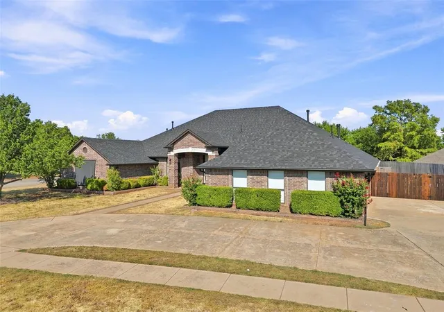 Photo 2 of Sale Pending at 12840 Park Hl Rd, Oklahoma City, OK 73142 | MLS# 1248394 | Listing updated on 2026-10-11