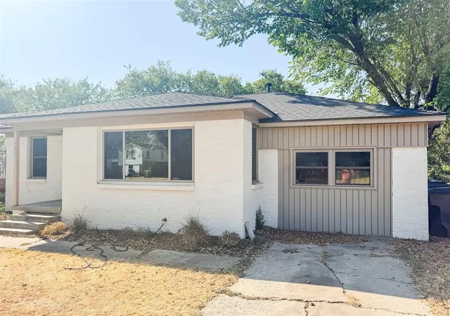 Photo 2 of Sale Pending at 736 Nw 88th Street, Oklahoma City, OK 73114 | MLS# 1248405 | Listing updated on 2026-09-18