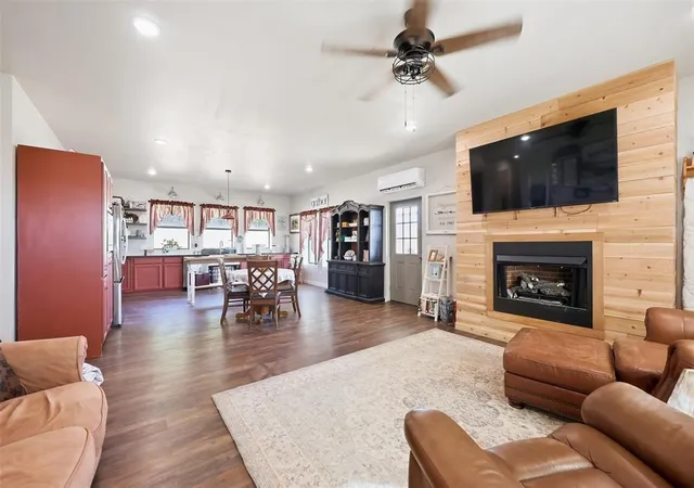 Single family home for sale at 16721 Dover Rd, Crescent, OK 73028 | MLS# 1248411
