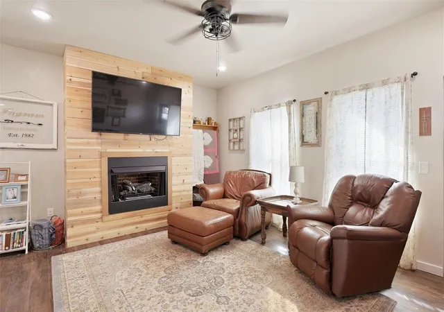 Photo 3 of Single family home for sale at 16721 Dover Rd, Crescent, OK 73028 | MLS# 1248411 | Listing updated on 2026-09-18