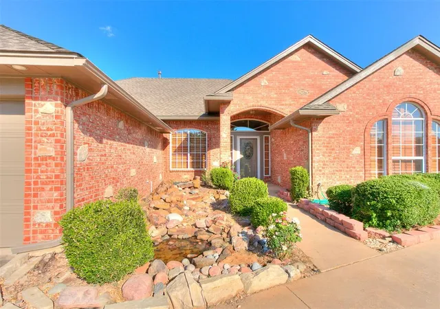Photo 3 of Single family home for sale at 5612 Holly Brooke Ln, Oklahoma City, OK 73135 | MLS# 1248413 | Listing updated on 2026-09-14