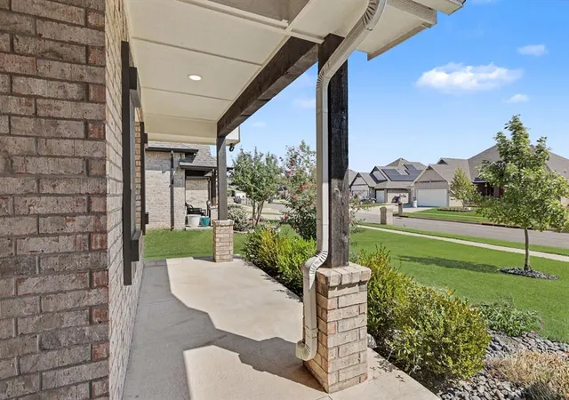 Photo 3 of Single family home for sale at 713 Red River Dr, Yukon, OK 73099 | MLS# 1248433 | Listing updated on 2026-09-23