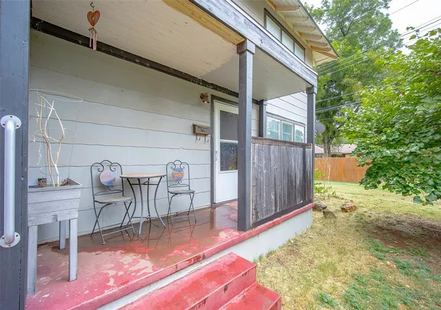 Single family home for sale at 205 Sw 6th Street, Lindsay, OK 73052 | MLS# 1248435 | Listing updated on 2026-09-13