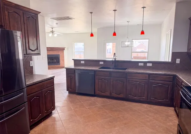 Photo 4 of Single family home for sale at 11208 NW 97th Street, Yukon, OK 73099 | MLS# 1248445 | Listing updated on 2026-09-12