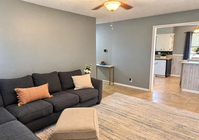 Photo 3 of Sale Pending at 23 Seneca Dr, Shawnee, OK 74801 | MLS# 1248450 | Listing updated on 2026-10-08