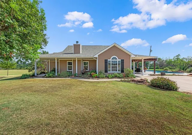 Photo 1 of Single family home for sale at 7450 E Triplett Rd, Guthrie, OK 73044 | MLS# 1248452 | Listing updated on 2026-09-30