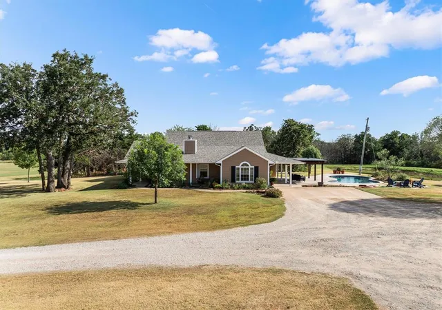 Photo 2 of Single family home for sale at 7450 E Triplett Rd, Guthrie, OK 73044 | MLS# 1248452 | Listing updated on 2026-09-30