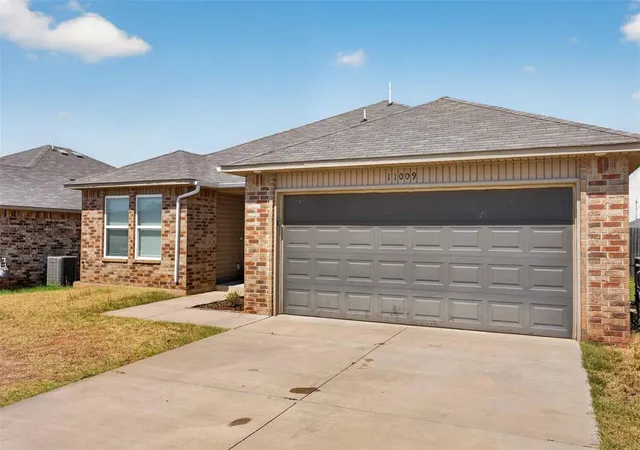 Photo 3 of Sale Pending at 11009 Nw 99th Street, Yukon, OK 73099 | MLS# 1248461 | Listing updated on 2026-09-22