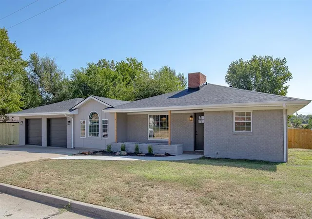 Single family home for sale at 1800 N Oaklawn Ave, Oklahoma City, OK 73121 | MLS# 1248465