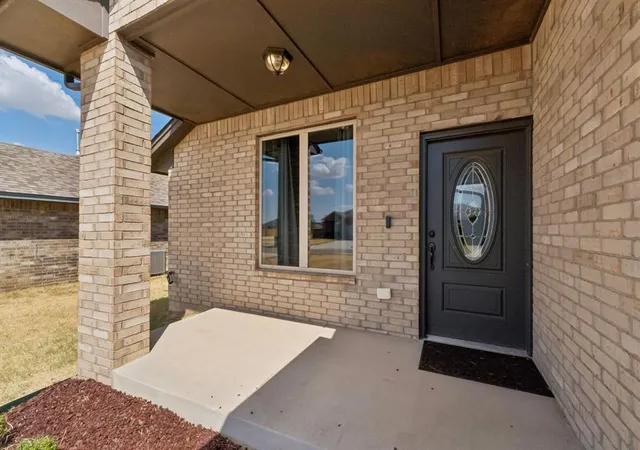 Photo 4 of Single family home for sale at 1112 S Colt Ln, Mustang, OK 73064 | MLS# 1248480 | Listing updated on 2026-10-08