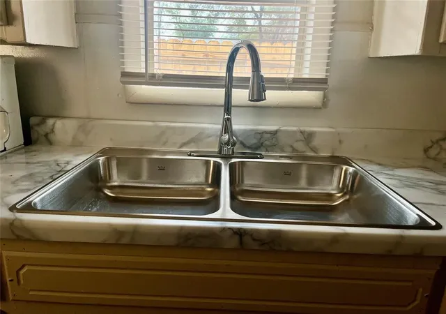 Single family home for sale at 802 N 7th Street, Sayre, OK 73662 | MLS# 1248484 | Listing updated on 2026-09-13