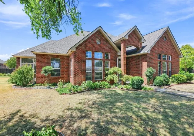 Photo 1 of Single family home for sale at 3001 Bradford Dr, Moore, OK 73160 | MLS# 1248505 | Listing updated on 2026-09-22