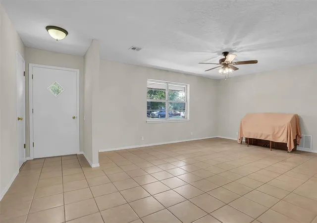 Photo 4 of Single family home for sale at 117 E 4th Street, Erick, OK 73645 | MLS# 1248550 | Listing updated on 2026-09-22