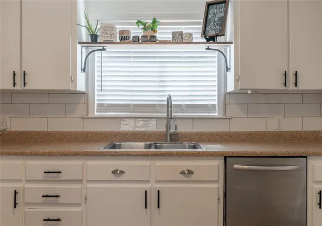 Photo 2 of Single family home for sale at 936 Crabtree Cvs, Oklahoma City, OK 73110 | MLS# 1248558 | Listing updated on 2026-09-12