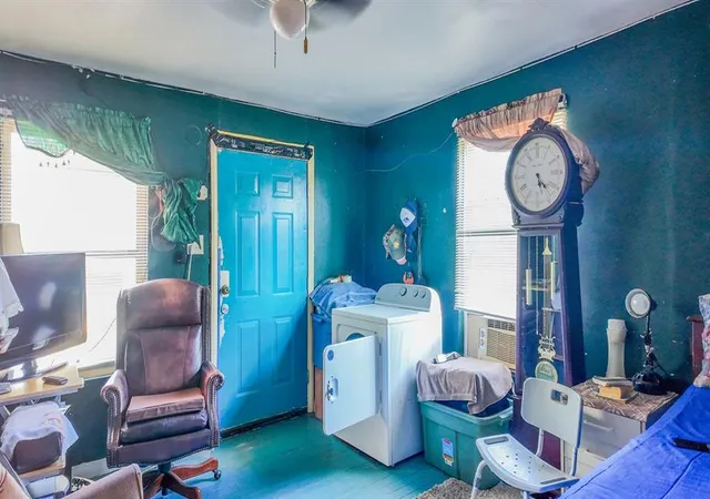 Photo 3 of Single family home for sale at 1735 NW 1st Street, Oklahoma City, OK 73106 | MLS# 1248564 | Listing updated on 2026-09-24